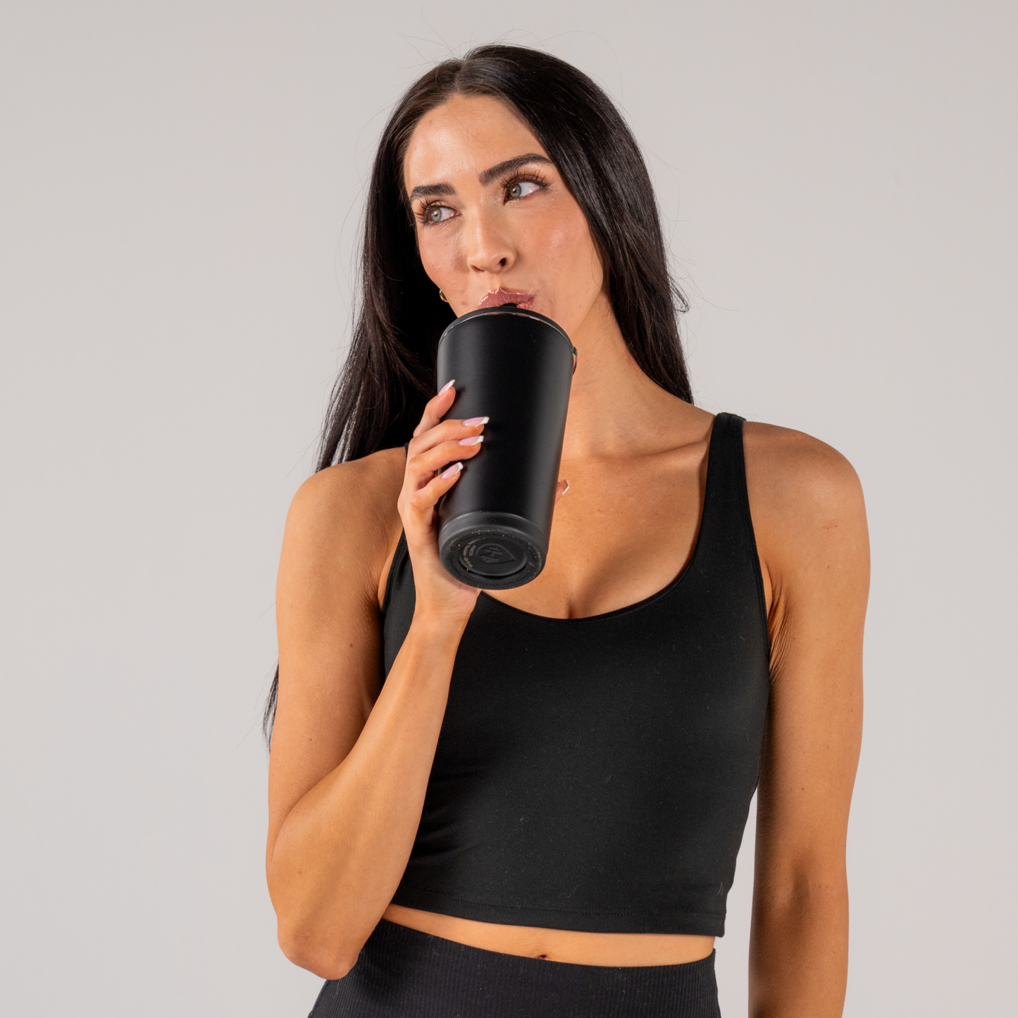 black-r5-2 EverydayTumbler20oz.-Black-WPI-5.png